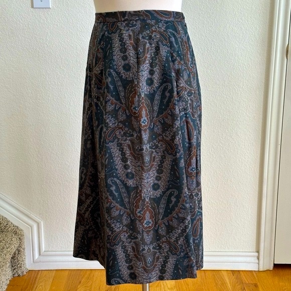 Kerry Hope of London size 16, 100% wool skirt. - Picture 4 of 12